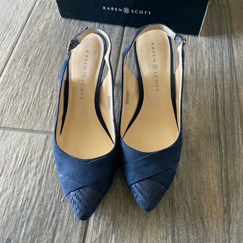 Karen Scott Dark Blue Slingback Heels